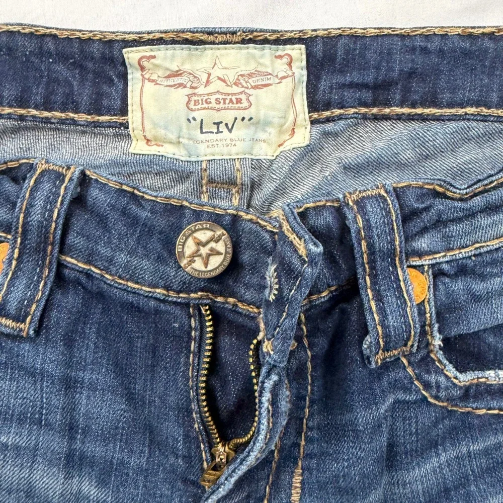 Big Star Liv Bermuda Denim Shorts Womens 29R Blue Low Rise Contrast Stitch